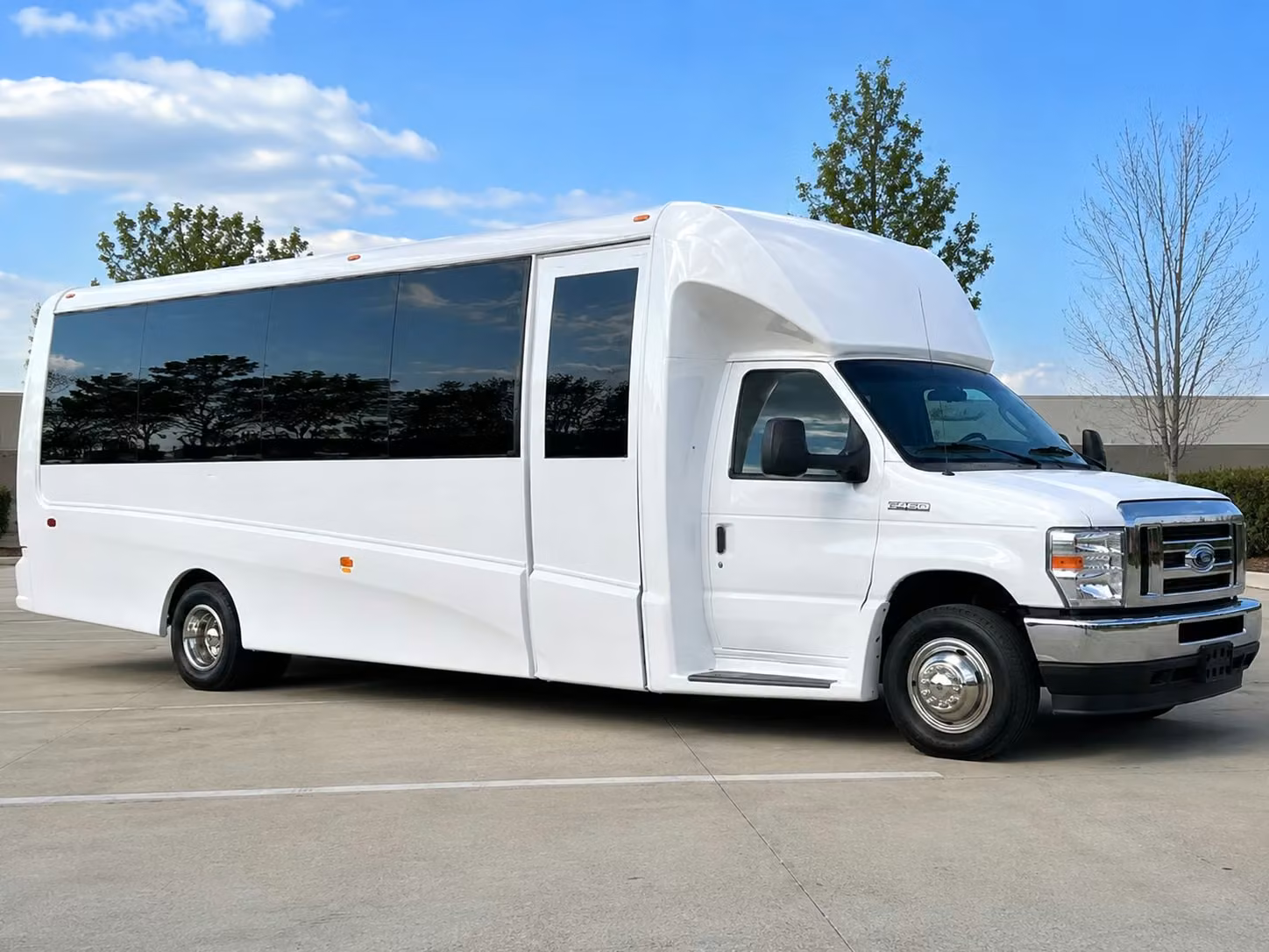 minibus rentals in vallejo keep small prom groups together without overpaying